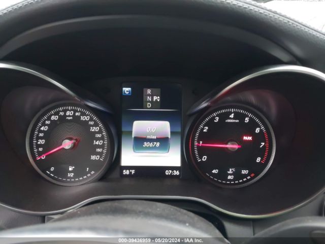 55SWF4JB3HU228926 Mercedes-Benz C 300 Luxury/sport