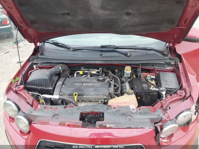 Chevrolet Sonic Lt Auto 2015 1G1JC5SH4F4206430 Image 10