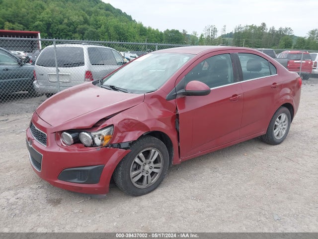 Chevrolet Sonic Lt Auto 2015 1G1JC5SH4F4206430 Image 2