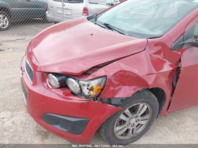 Chevrolet Sonic Lt Auto 2015 1G1JC5SH4F4206430 Image 6