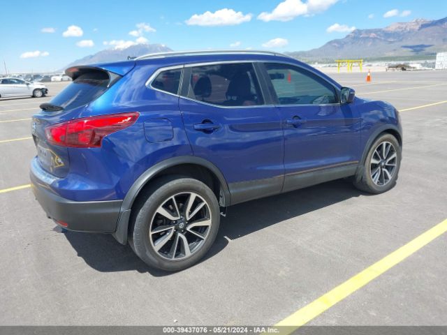 JN1BJ1CP0JW106339 Nissan Rogue Sport Sl