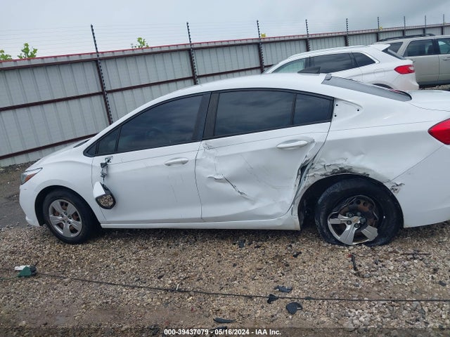 Chevrolet Cruze Ls Manual 2017 3G1BB5SM4HS522501 Image 14