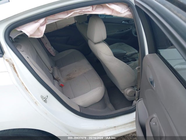 Chevrolet Cruze Ls Manual 2017 3G1BB5SM4HS522501 Image 8