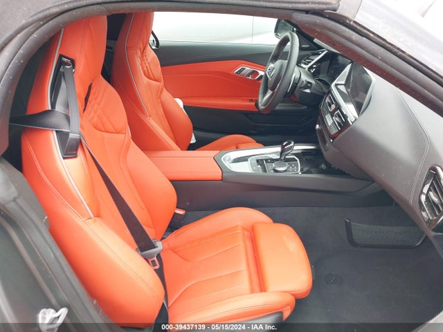 2024 BMW Z4 WBAHF9C02RWY36725 Photo 4