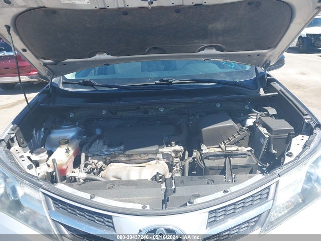 Toyota RAV4 LE 2014 JTMBFREV4ED056796 Image 10