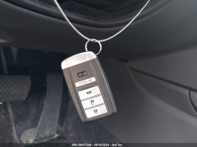 JH4KC1F9XFC001657 Acura RLX