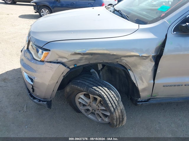 Jeep Grand Cherokee Laredo E 4x2 2018 1C4RJEAG8JC172578 Image 19