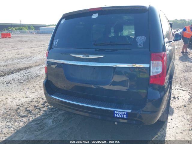 2C4RC1CG2GR194379 Chrysler Town & Country Touring-l