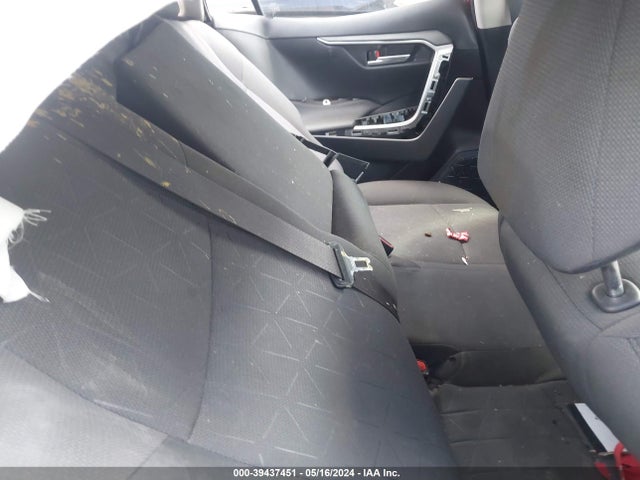 Toyota Rav4 Xle 2019 JTMW1RFV6KD014964 Image 8