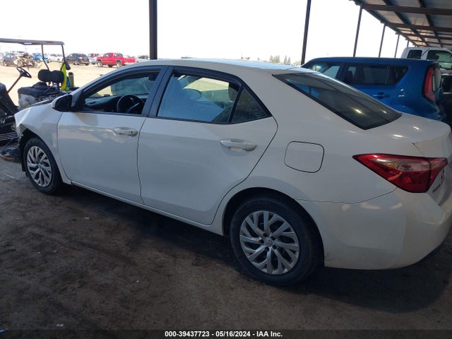 Toyota COROLLA LE 2018 2T1BURHEXJC083414 Image 15