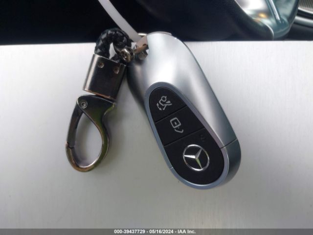 W1KAF4HBXNR052275 Mercedes-Benz C 300 4matic
