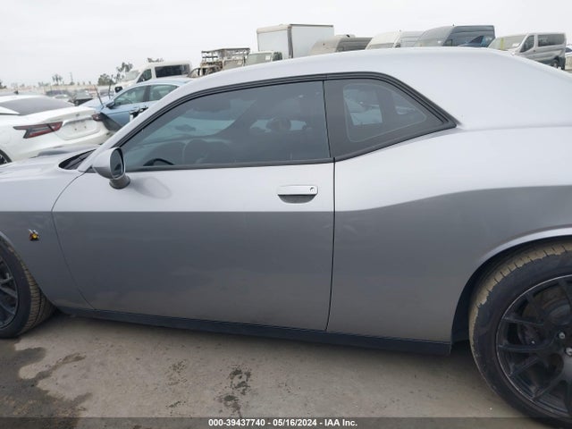 Dodge Challenger 392 Hemi Scat Pack Shaker 2017 2C3CDZFJ1HH666415 Image 14