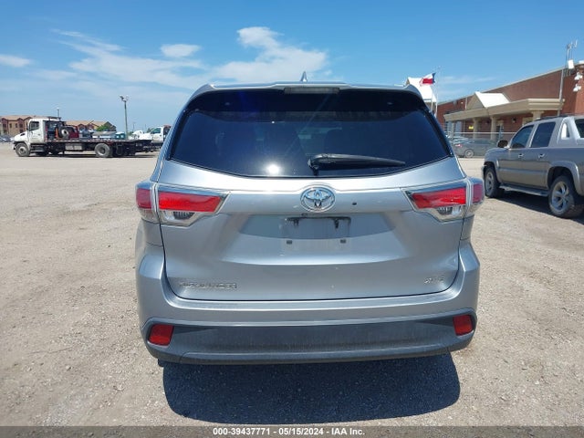 Toyota Highlander Xle V6 2015 5TDKKRFH8FS045181 Image 16