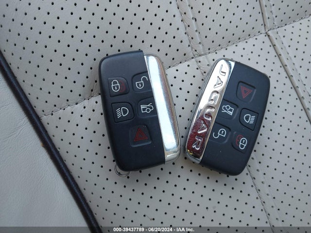 2013 JAGUAR XJ SAJWJ2GD2D8V47906 Photo 10