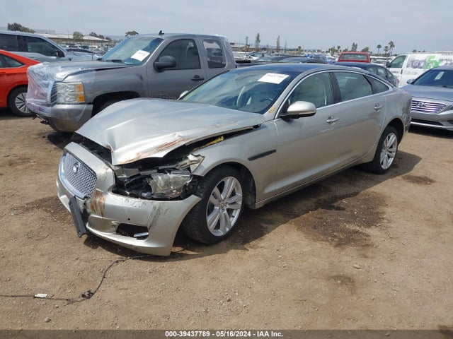 2013 JAGUAR XJ SAJWJ2GD2D8V47906 Photo 1