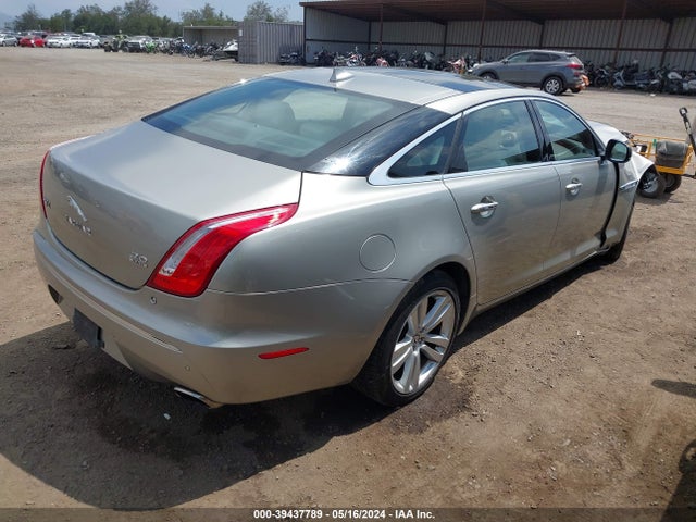 2013 JAGUAR XJ SAJWJ2GD2D8V47906 Photo 3