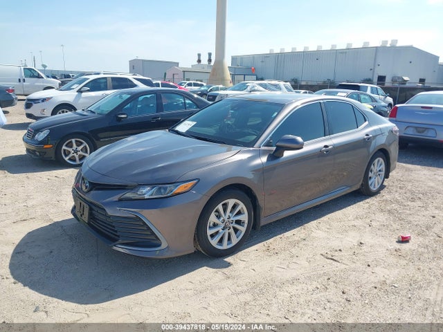 Toyota CAMRY LE 2024 4T1C11AKXRU892811 Image 2