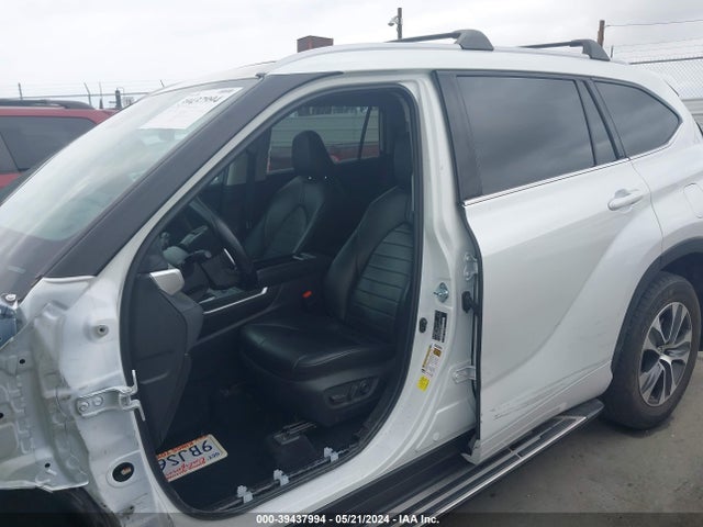 Toyota Highlander Xle 2022 5TDGZRBH0NS211893 Image 15