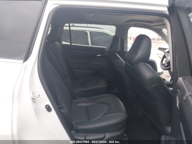 Toyota Highlander Xle 2022 5TDGZRBH0NS211893 Image 8
