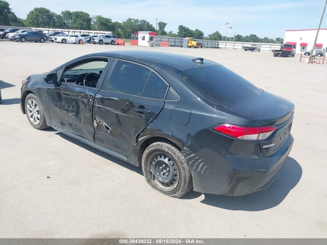 Toyota COROLLA LE 2022 5YFEPMAE8NP286423 Image 3