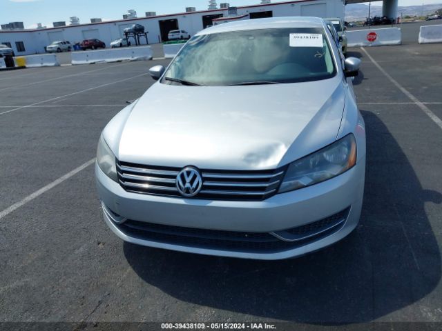 1VWAT7A39EC070483 Volkswagen Passat 1.8t Wolfsburg Edition