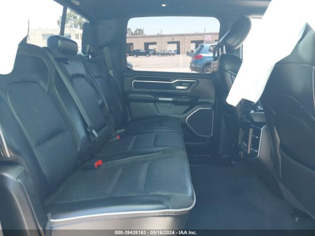 1C6RREJT3KN609566 RAM 1500 Laramie  4x2 5'7 Box