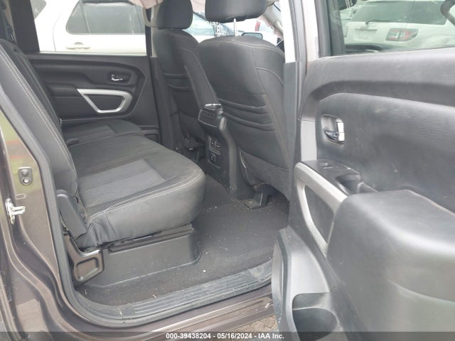 Nissan TITAN SV 2017 1N6AA1E61HN540439 Image 8