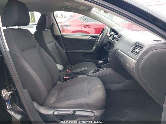 3VWD17AJ3FM265710 Volkswagen Jetta 1.8t Se