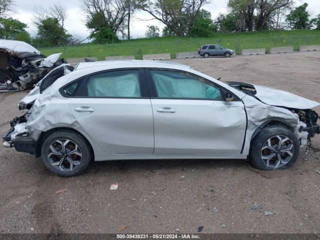 3KPF24AD0ME363330 KIA Forte Lxs