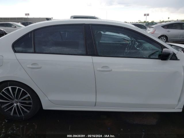 3VWD17AJ2GM408910 Volkswagen Jetta 1.8t Sport