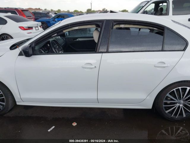 3VWD17AJ2GM408910 Volkswagen Jetta 1.8t Sport