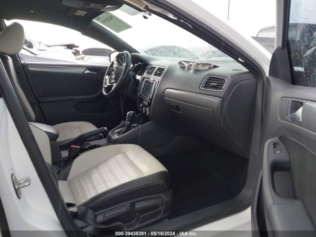 3VWD17AJ2GM408910 Volkswagen Jetta 1.8t Sport