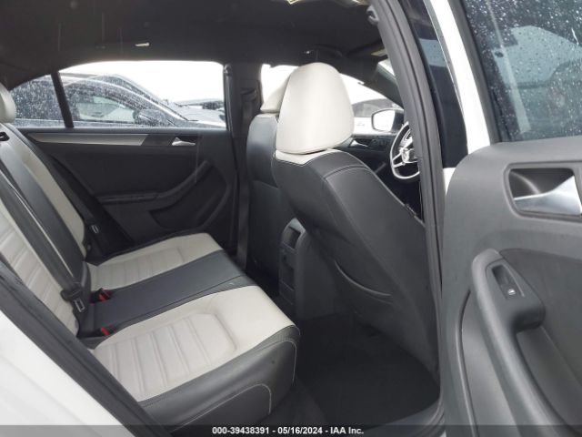 3VWD17AJ2GM408910 Volkswagen Jetta 1.8t Sport