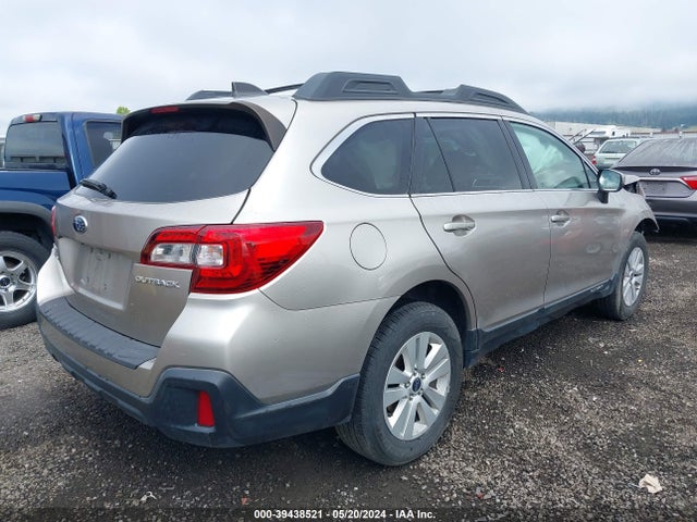 Subaru Outback 2.5i Premium 2018 4S4BSAFC1J3223234 Image 4