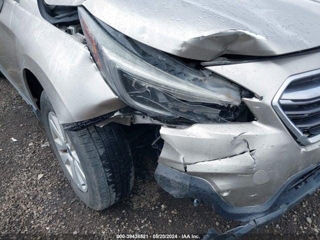 Subaru Outback 2.5i Premium 2018 4S4BSAFC1J3223234 Image 6