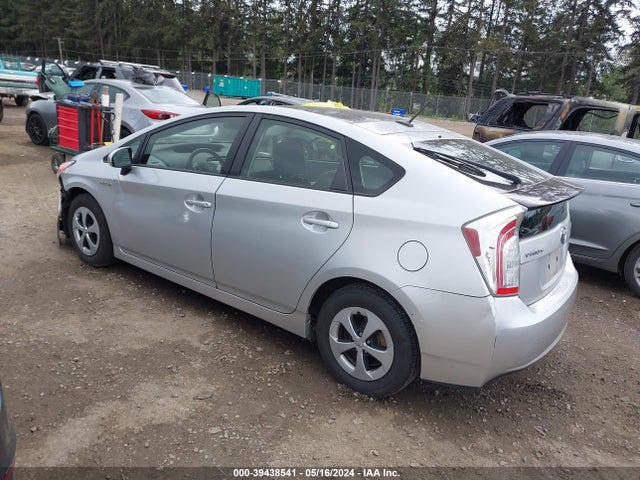 Toyota Prius Three 2014 JTDKN3DU1E1785865 Image 3
