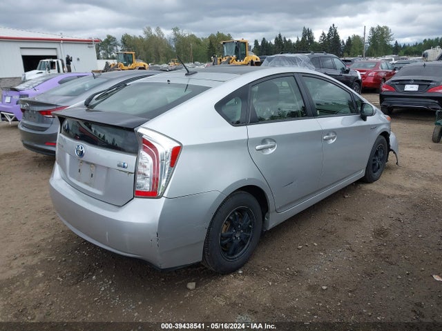 Toyota Prius Three 2014 JTDKN3DU1E1785865 Image 4