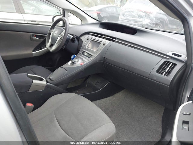 Toyota Prius Three 2014 JTDKN3DU1E1785865 Image 5
