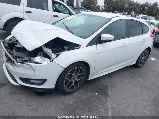 Ford FOCUS SE 2016 1FADP3K24GL372646 Image 2