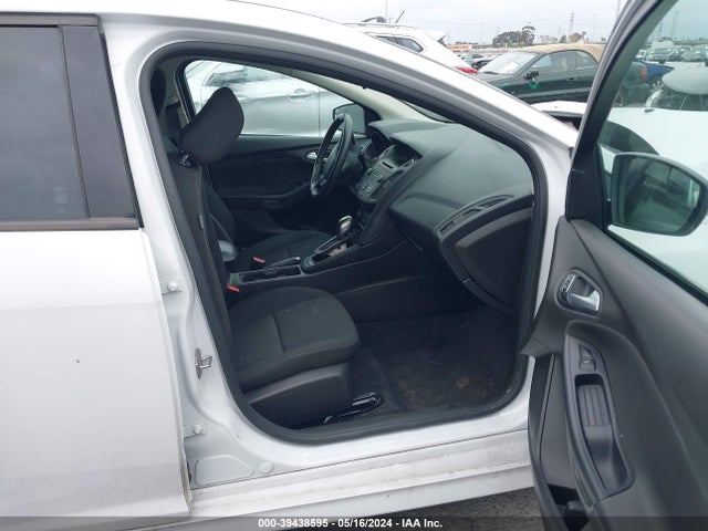 Ford FOCUS SE 2016 1FADP3K24GL372646 Image 5