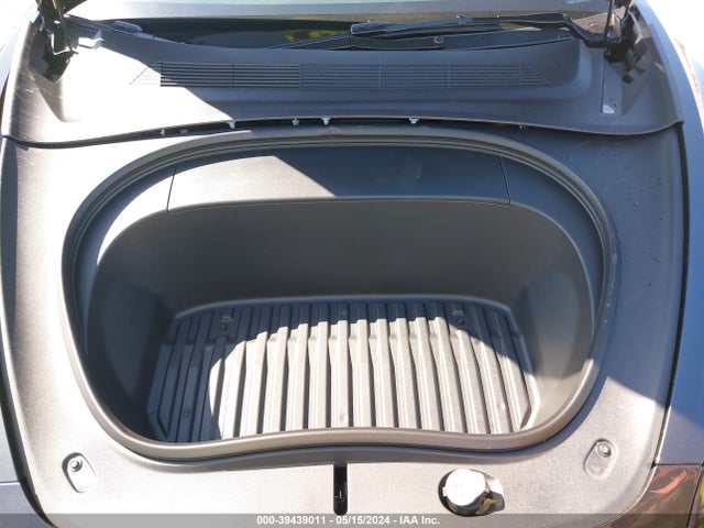 2024 TESLA MODEL 3 5YJ3E1EA0RF718104 Photo 9