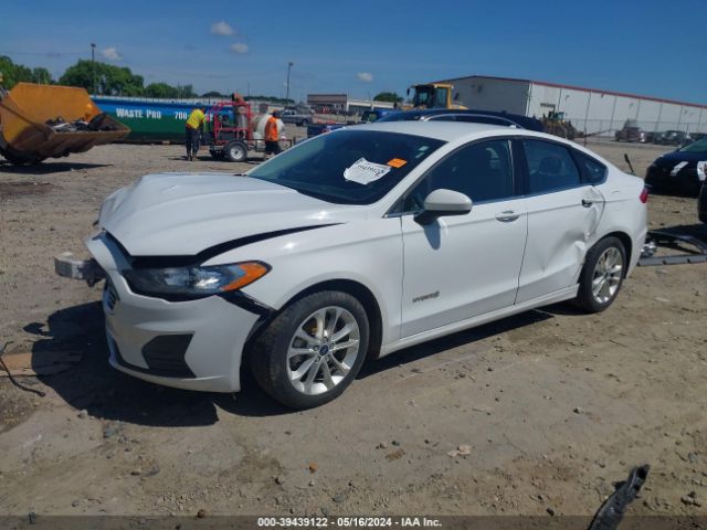 3FA6P0LU1KR207364 Ford Fusion Hybrid Se