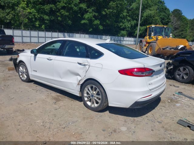 3FA6P0LU1KR207364 Ford Fusion Hybrid Se
