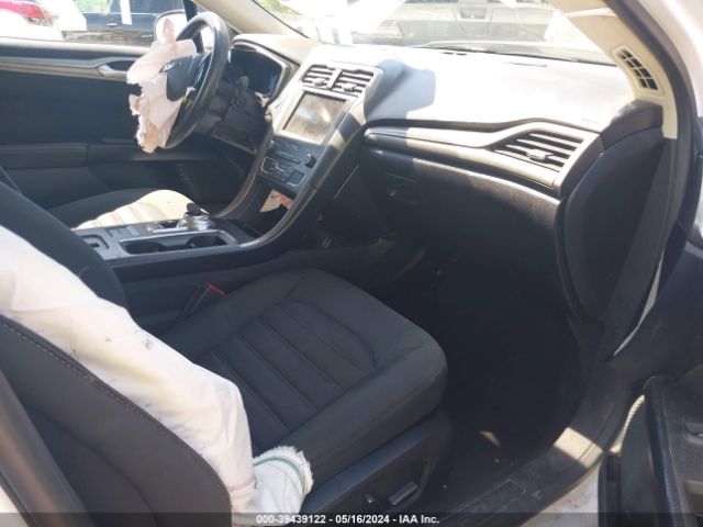 3FA6P0LU1KR207364 Ford Fusion Hybrid Se