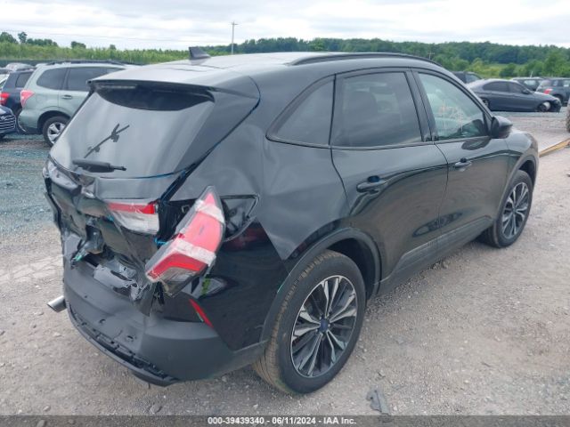 1FMCU9H98NUC04761 Ford ESCAPE SEL