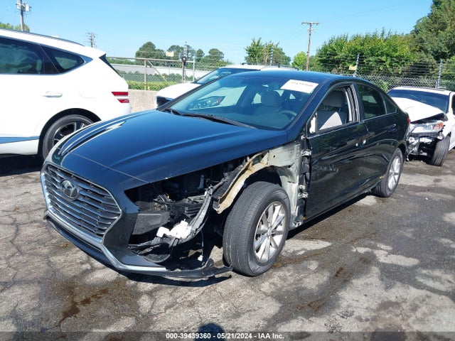 Hyundai SONATA SE 2018 5NPE24AF8JH698906 Image 2