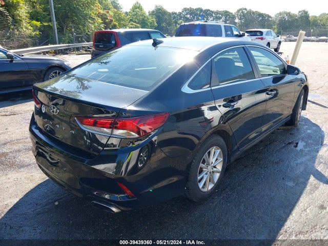 Hyundai SONATA SE 2018 5NPE24AF8JH698906 Image 4