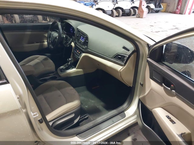 Hyundai ELANTRA SE 2017 5NPD74LF4HH150406 Image 5