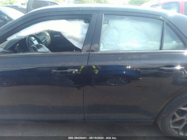 2C3CCAGG4GH217039 Chrysler 300 300s