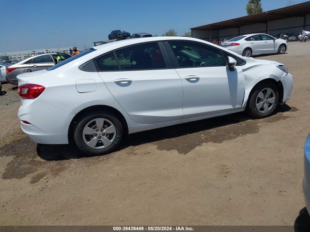 Chevrolet Cruze Ls Auto 2018 1G1BC5SM1J7205597 Image 13